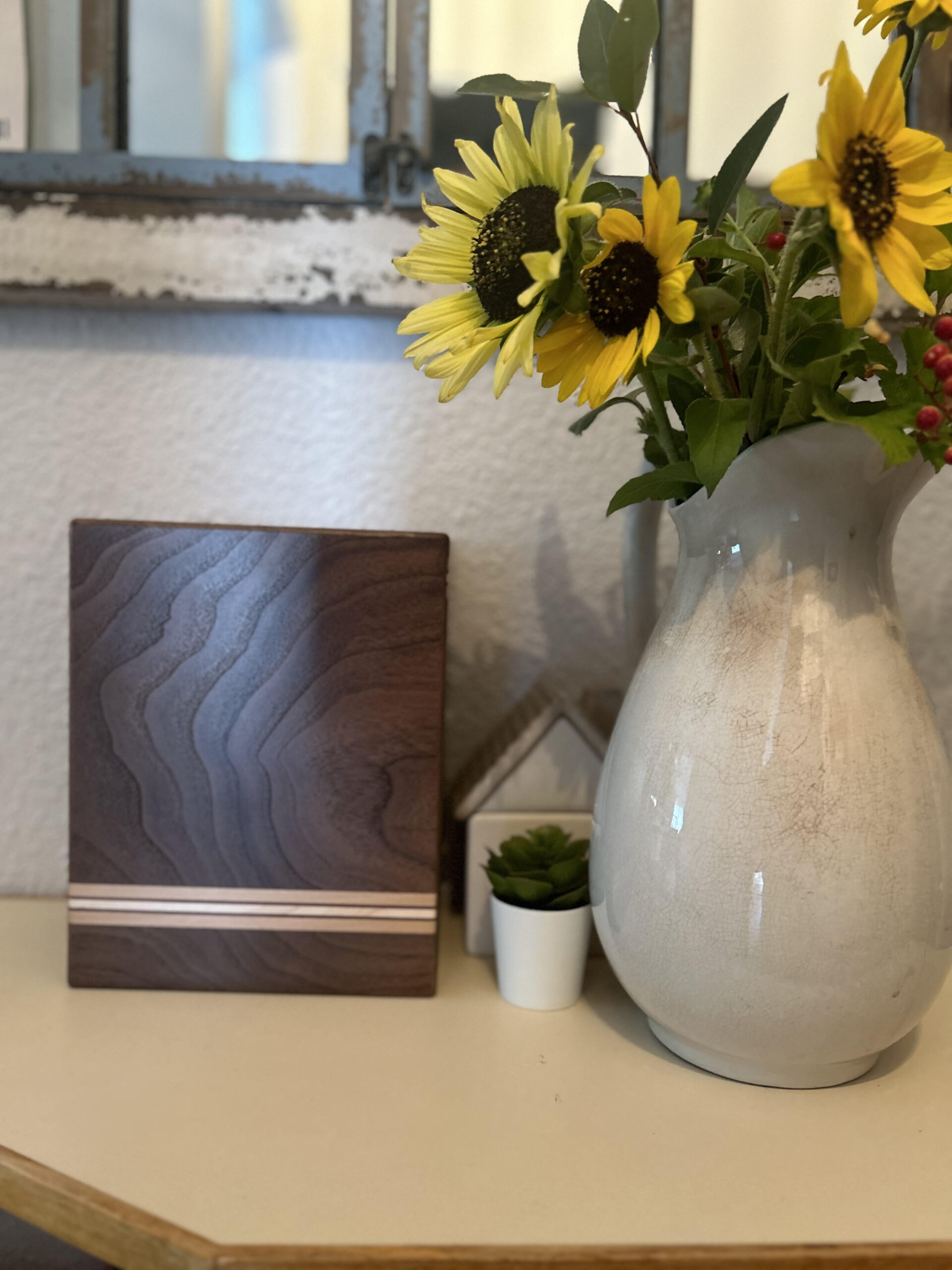 Elegant stripe on black walnut
